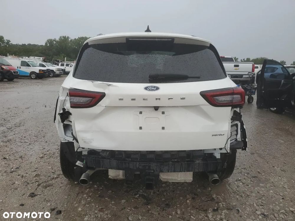 Ford Kuga - 7