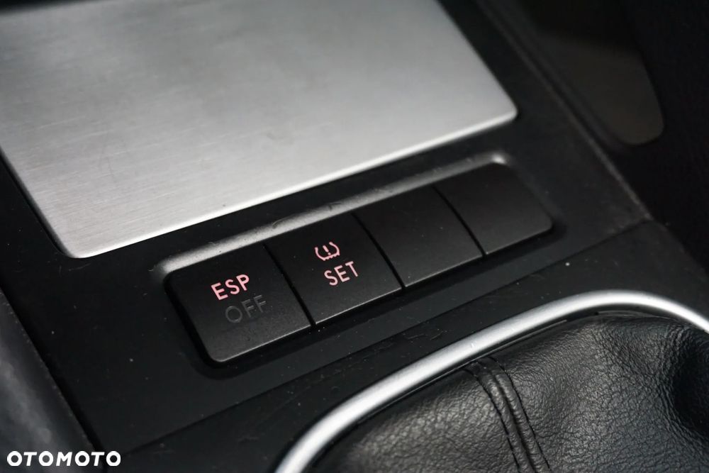 Volkswagen Golf 2.0 GTI - 33