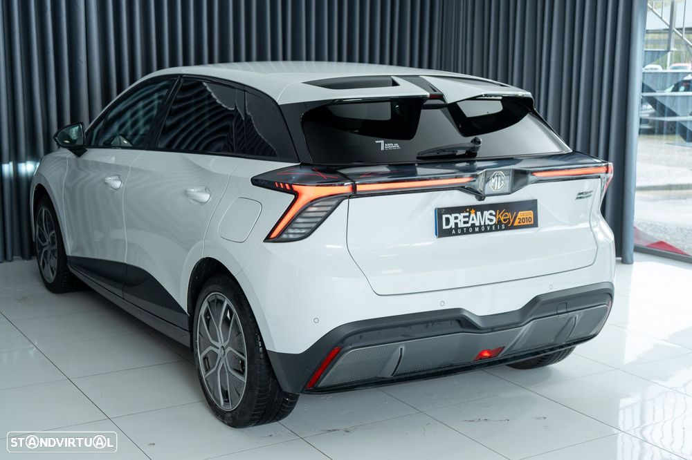 MG MG4 64 kWh Luxury - 22