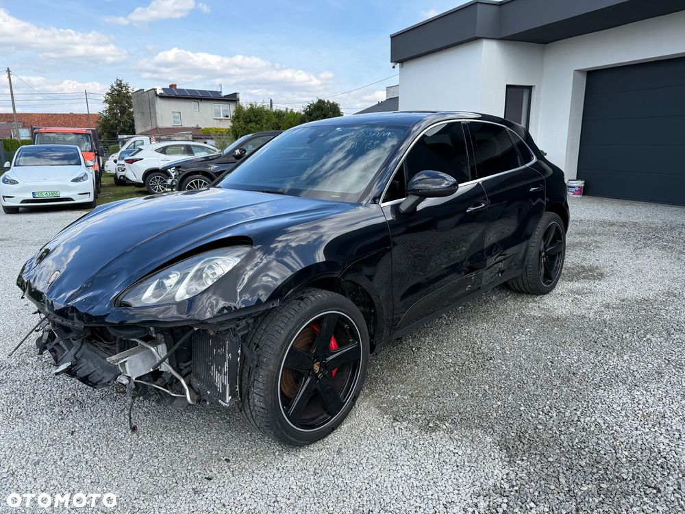 Porsche Macan Turbo PDK - 11