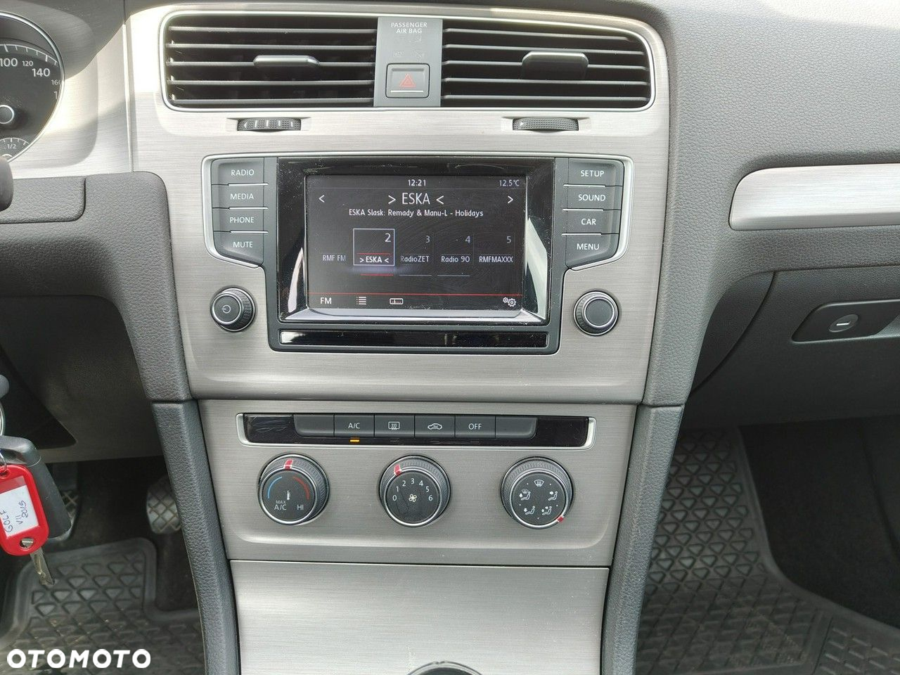 Volkswagen Golf - 10