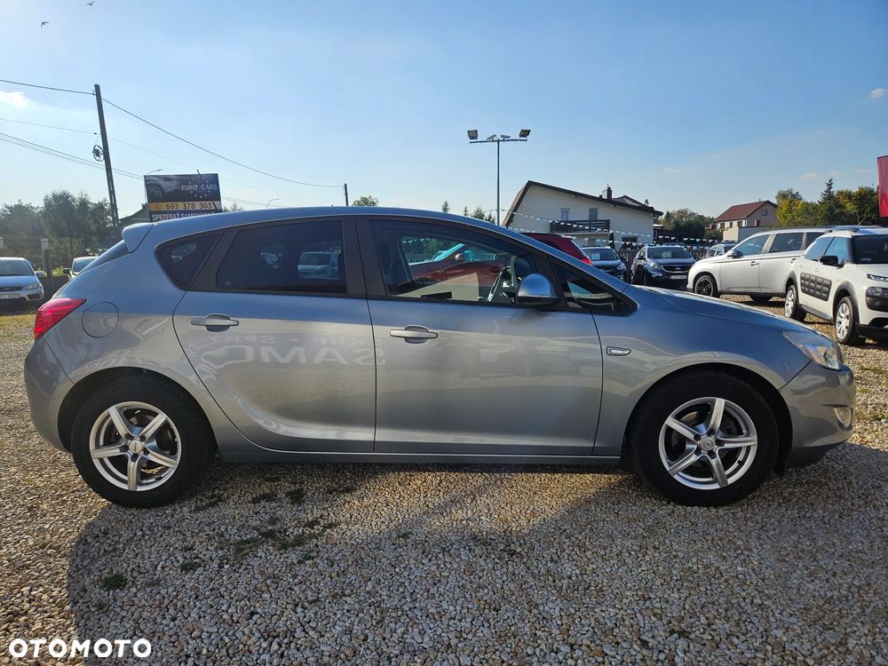 Opel Astra III 1.6 Enjoy - 10