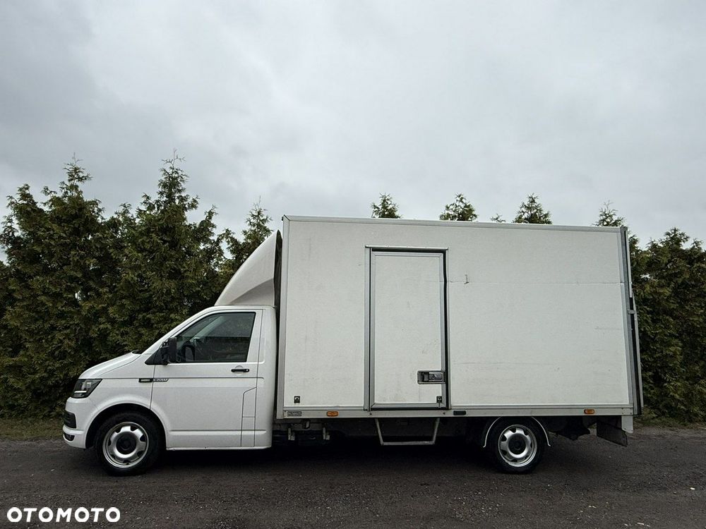 Volkswagen Transporter - 2