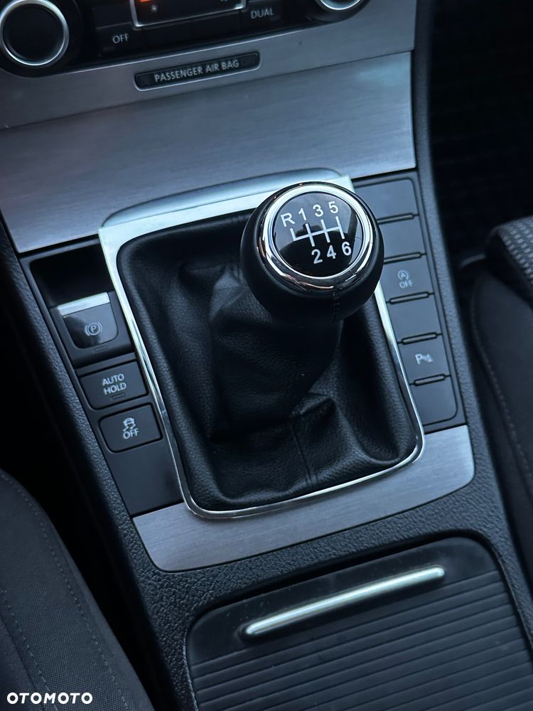 Volkswagen Passat - 22