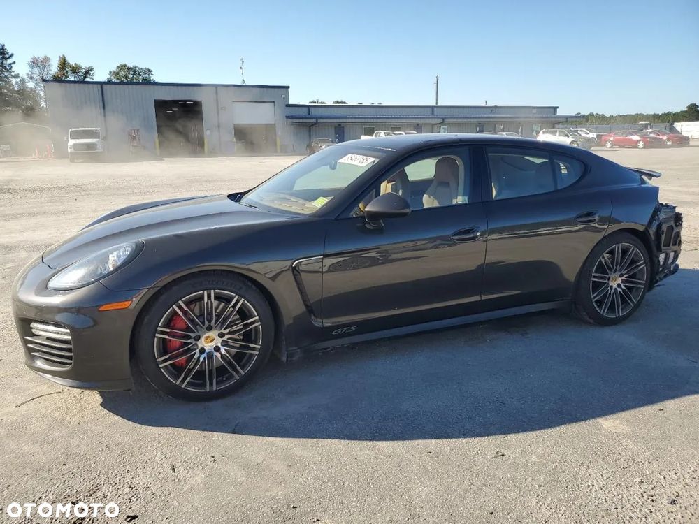 Porsche Panamera GTS - 2