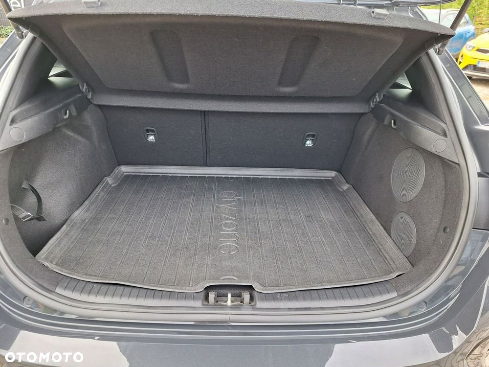 Kia Ceed - 30