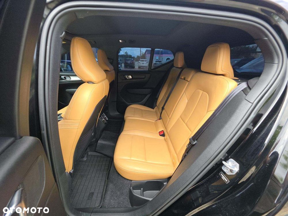 Volvo XC 40 T5 AWD Momentum - 9
