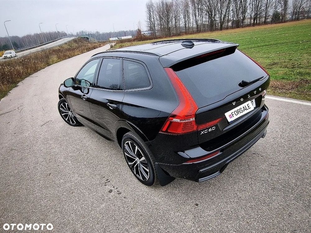 Volvo XC 60 B5 B AWD Plus Dark - 12