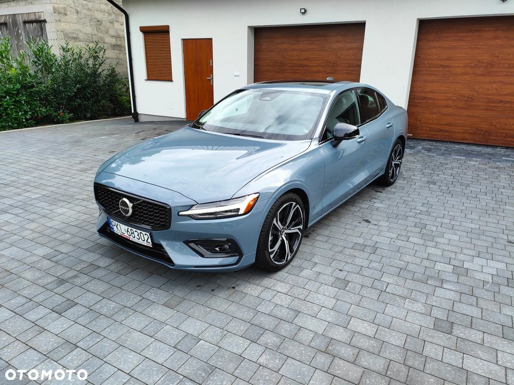 Volvo S60 B5 B AWD Plus Dark - 4