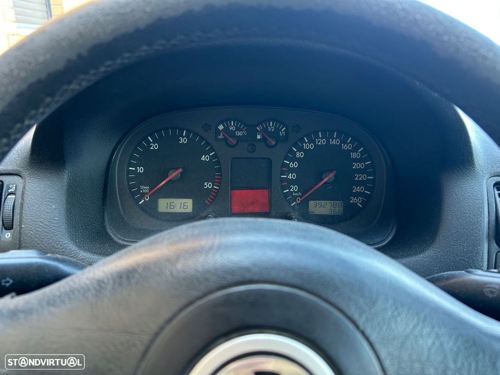 VW Golf 1.9 TDi 4M Highline - 9
