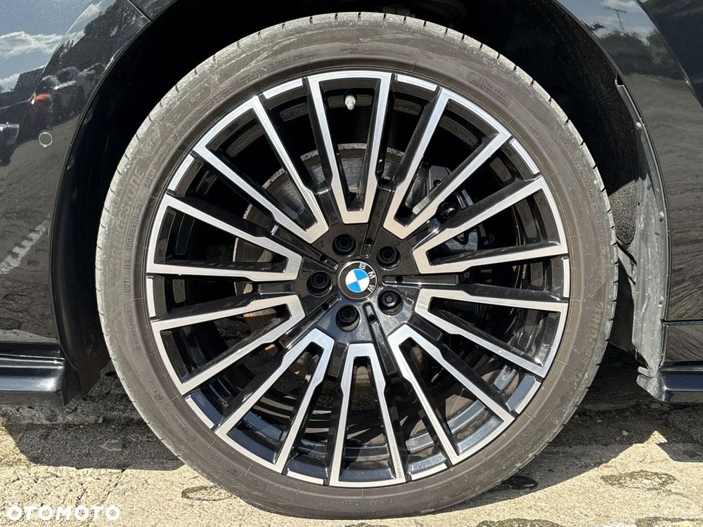 BMW Seria 7 - 8