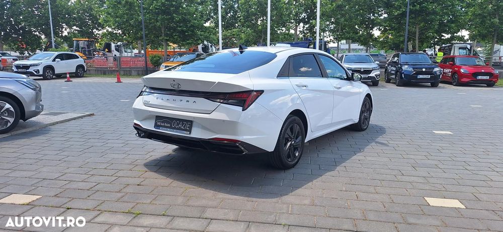 Hyundai Elantra 1.6 l 123 CP CVT Highway - 7