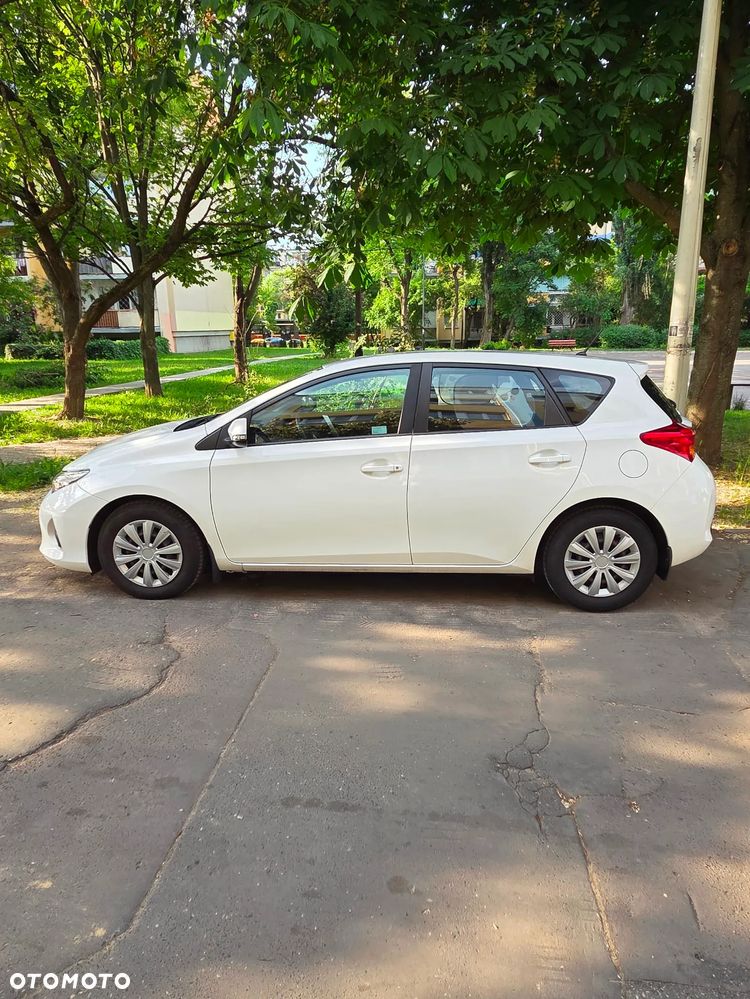 Toyota Auris 1.33 VVT-i Active - 4