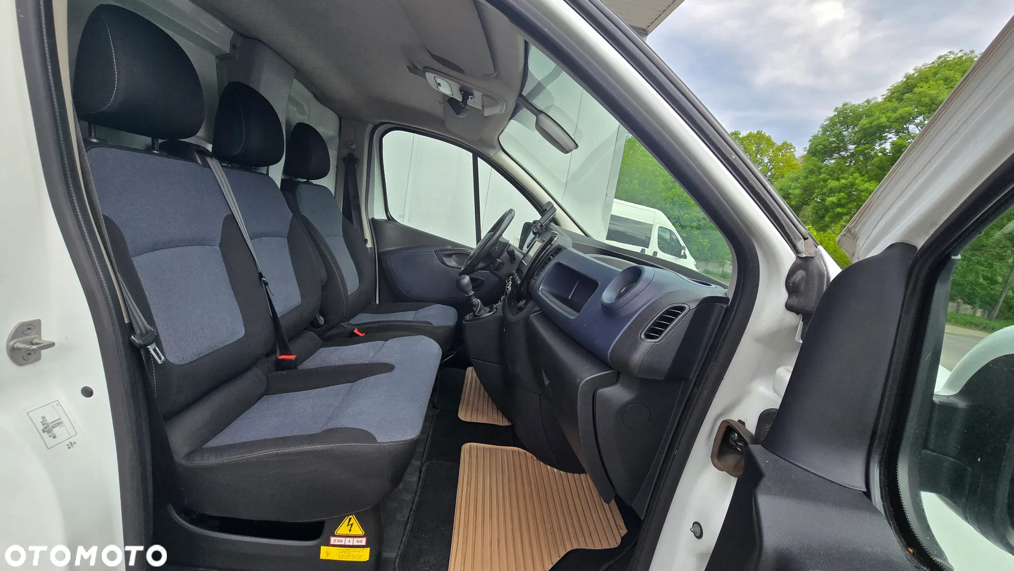 Opel VIVARO - 27