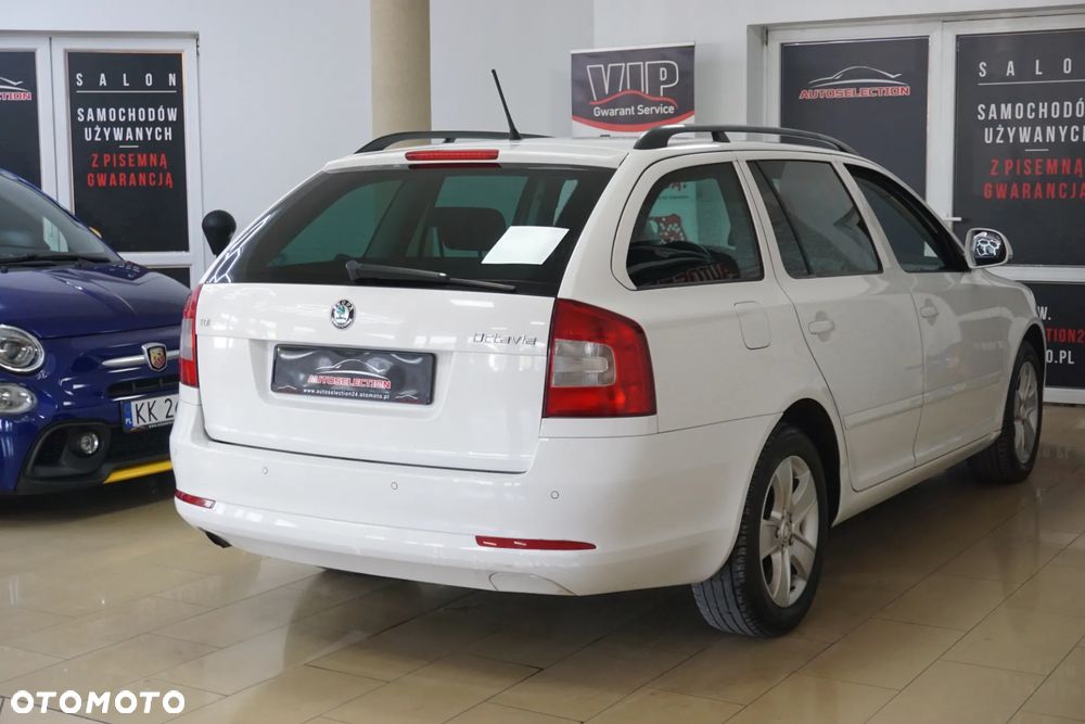 Skoda Octavia 1.6 TDI DPF Ambiente - 4