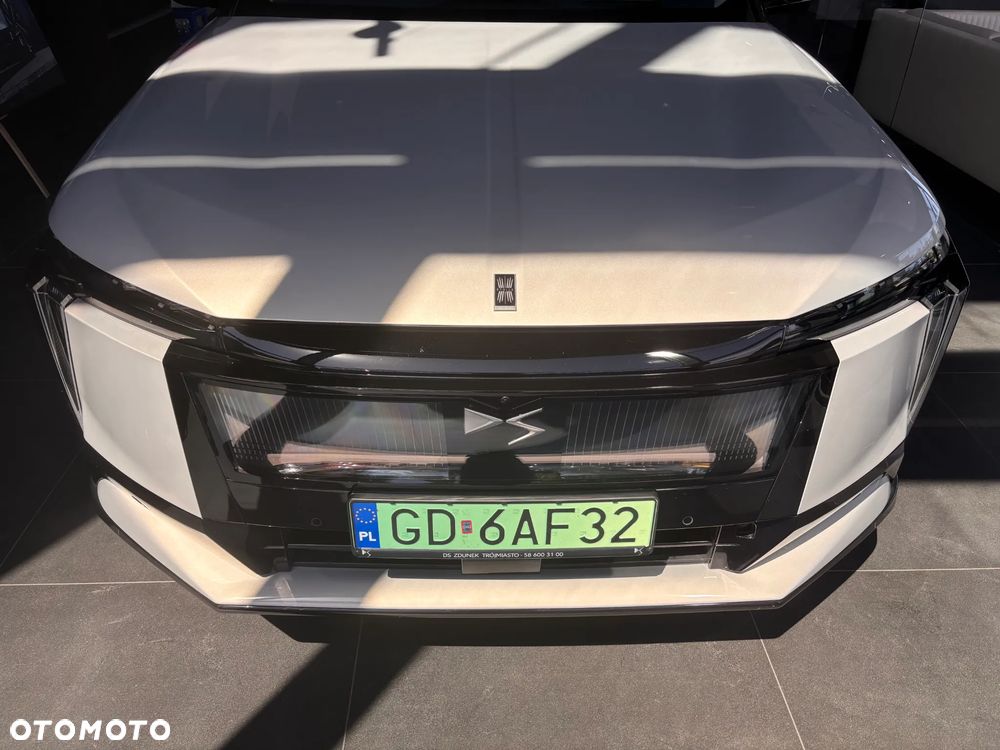 DS Automobiles N°8 73kWh Étoile - 3