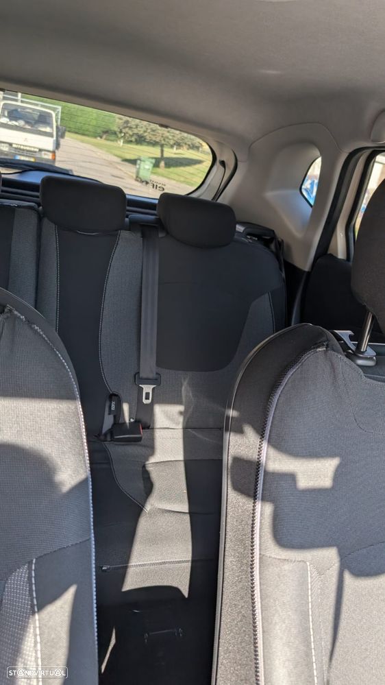 Renault Captur 1.5 dCi - 4