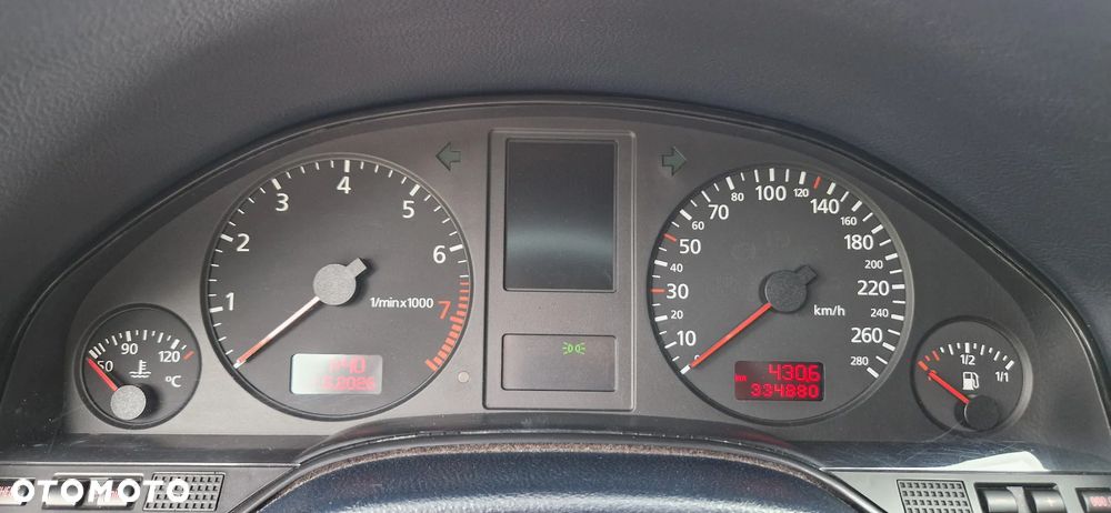Audi A8 3.7 Quattro Tiptronic - 6