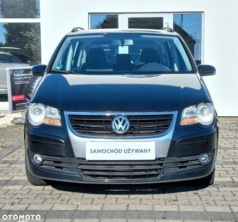 Volkswagen Touran - 4
