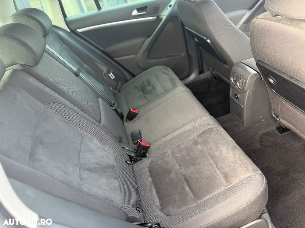 Volkswagen Tiguan 2.0 TDI DPF BlueMotion Technology Exclusive - 6