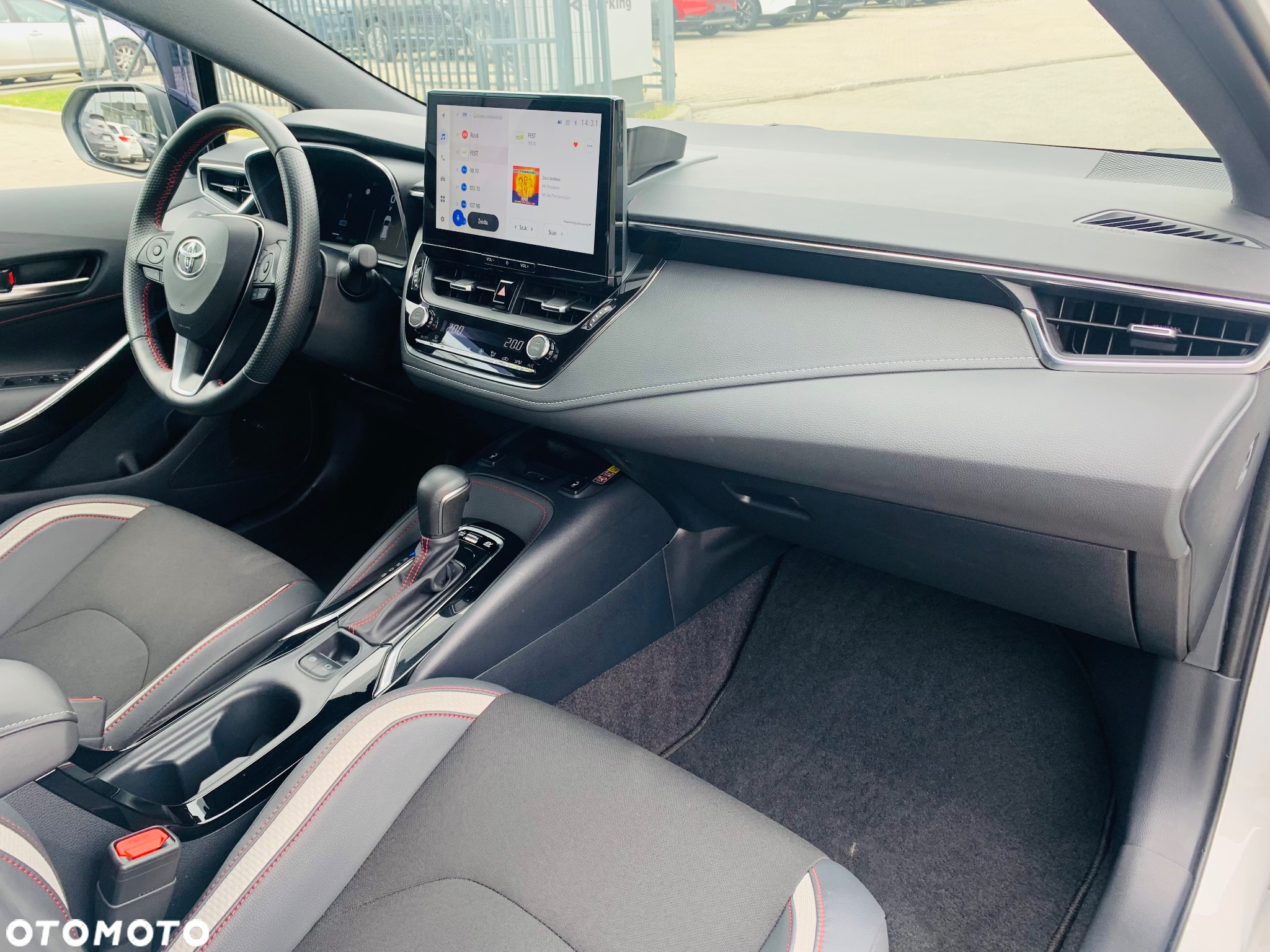 Toyota Corolla 1.8 Hybrid GR Sport Dynamic - 30