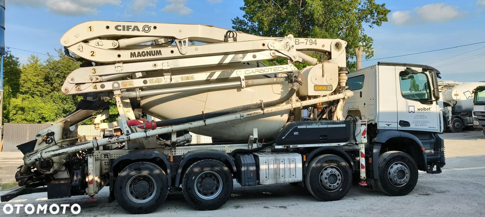 Mercedes-Benz Arocs 3240 - 6