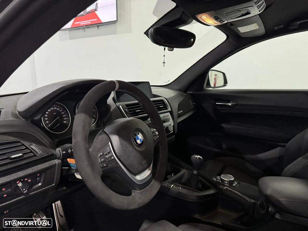 BMW 116 d Pack M - 12