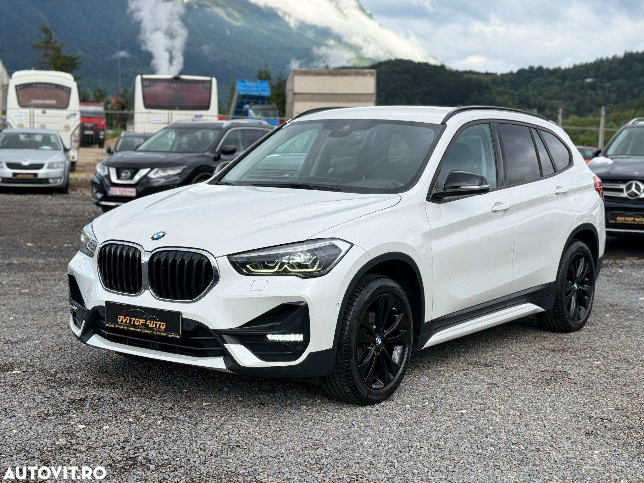 BMW X1 xDrive18d Aut. Sport Line - 1