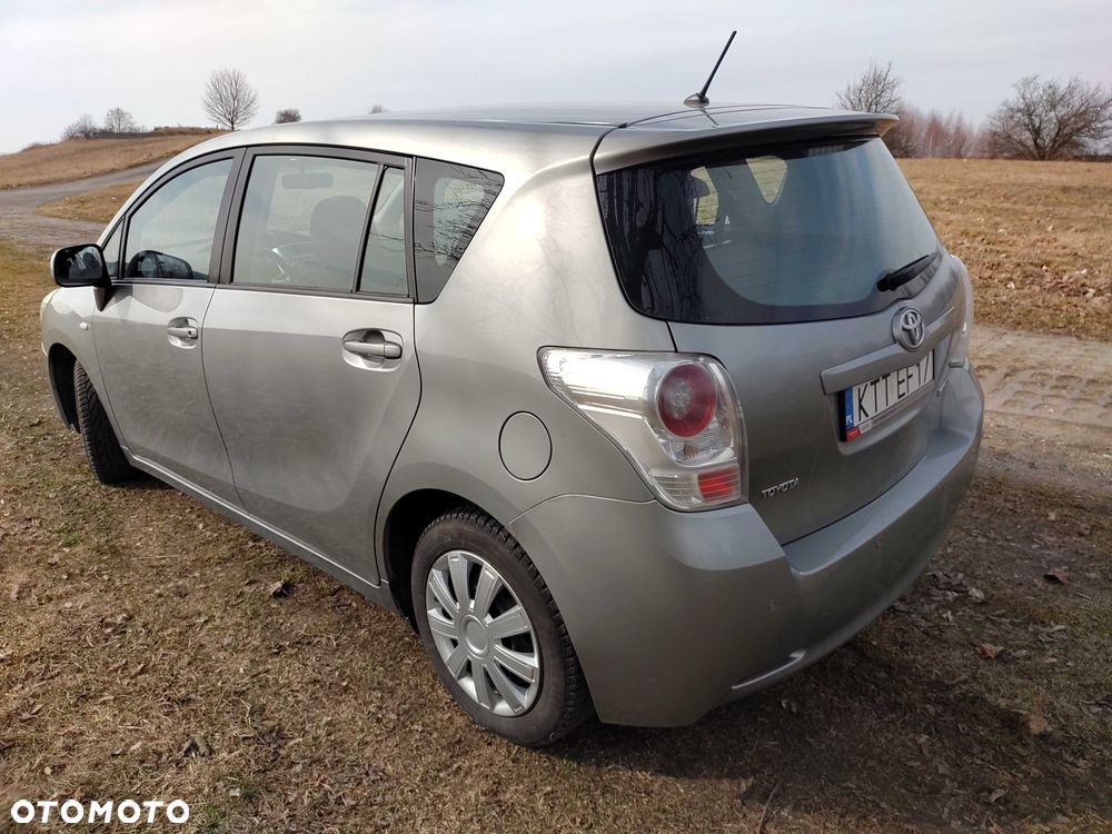 Toyota Verso - 1