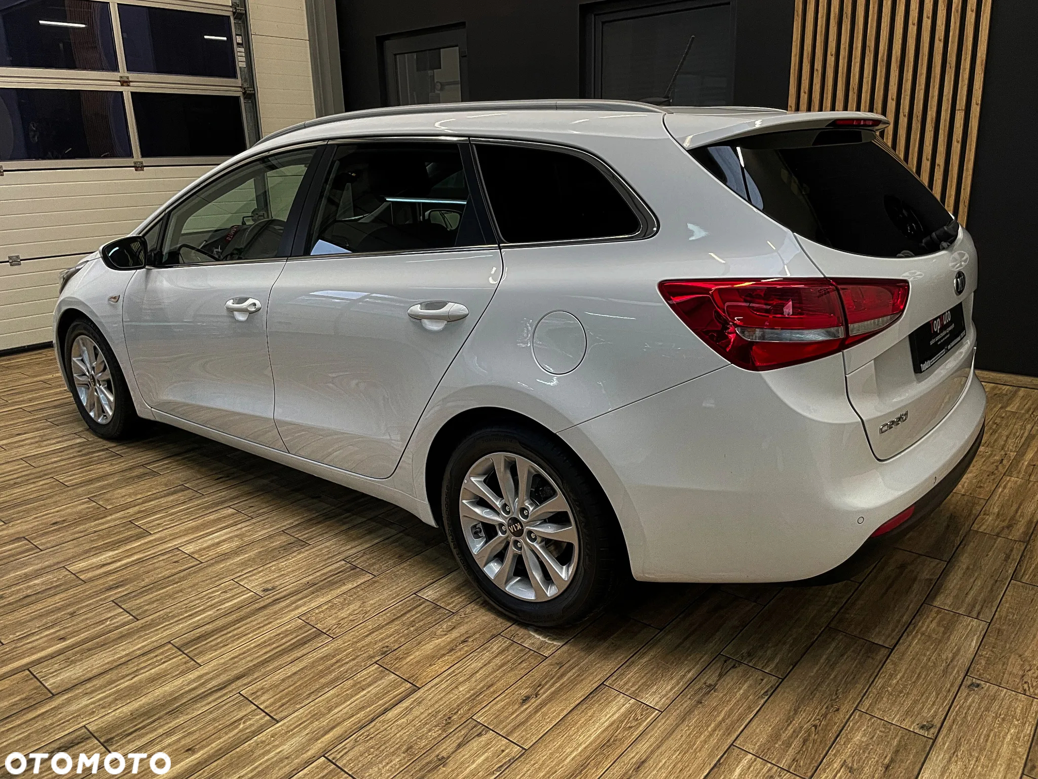 Kia Ceed 1.4 Attract - 11