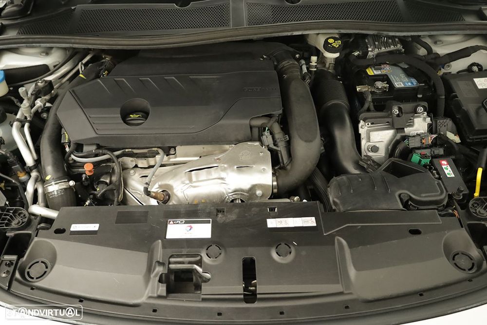 Peugeot 308 1.6 Hybrid Allure Pack e-EAT8 - 26