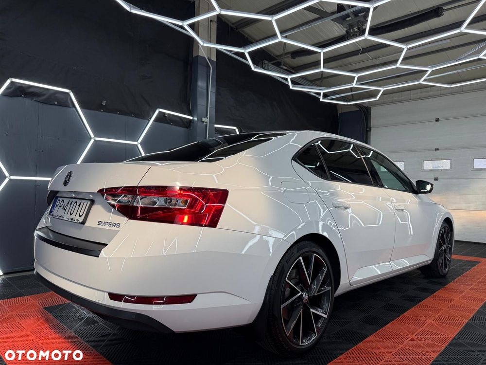 Skoda Superb 2.0 TDI Ambition - 11