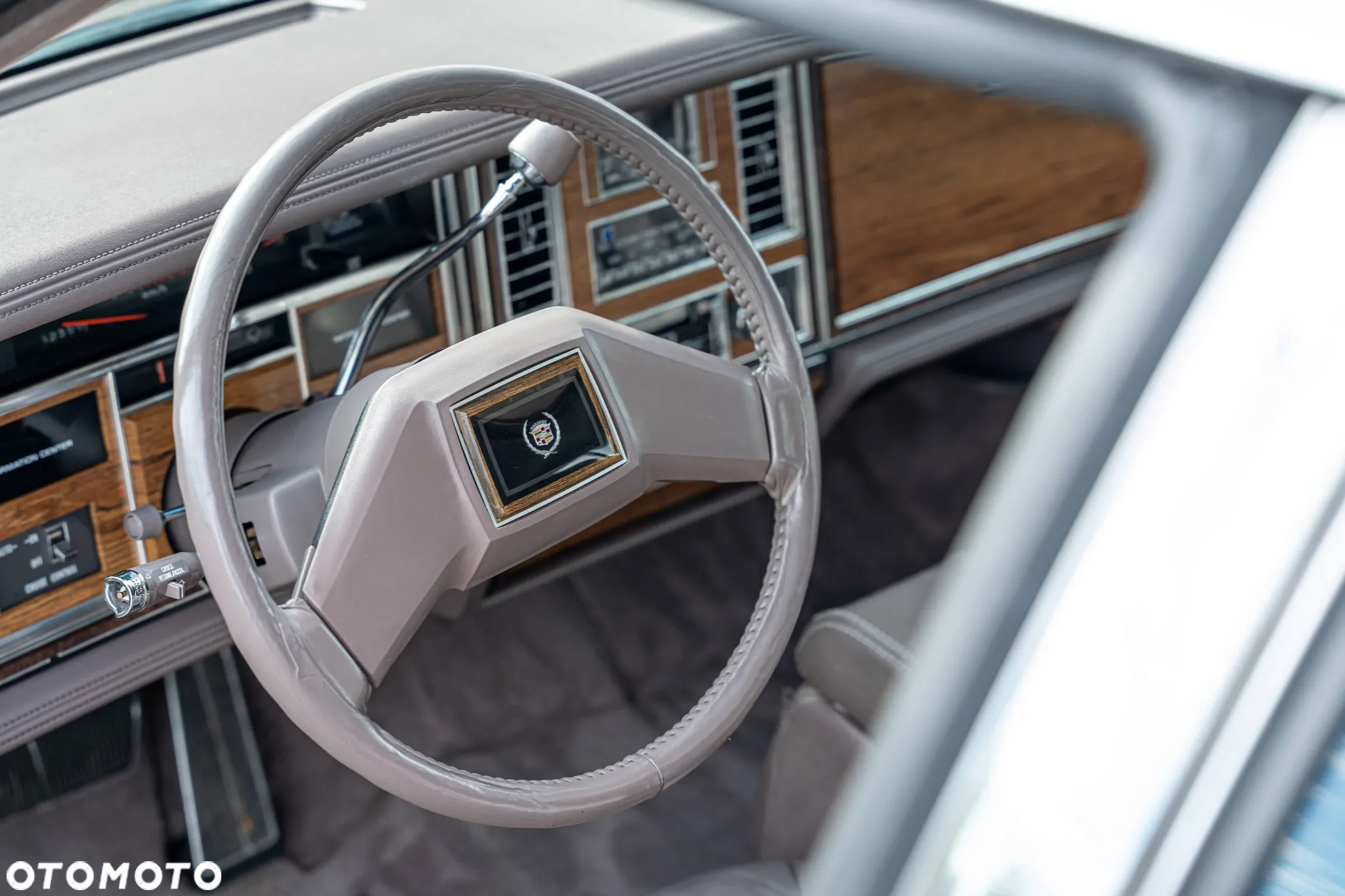 Cadillac Seville - 23