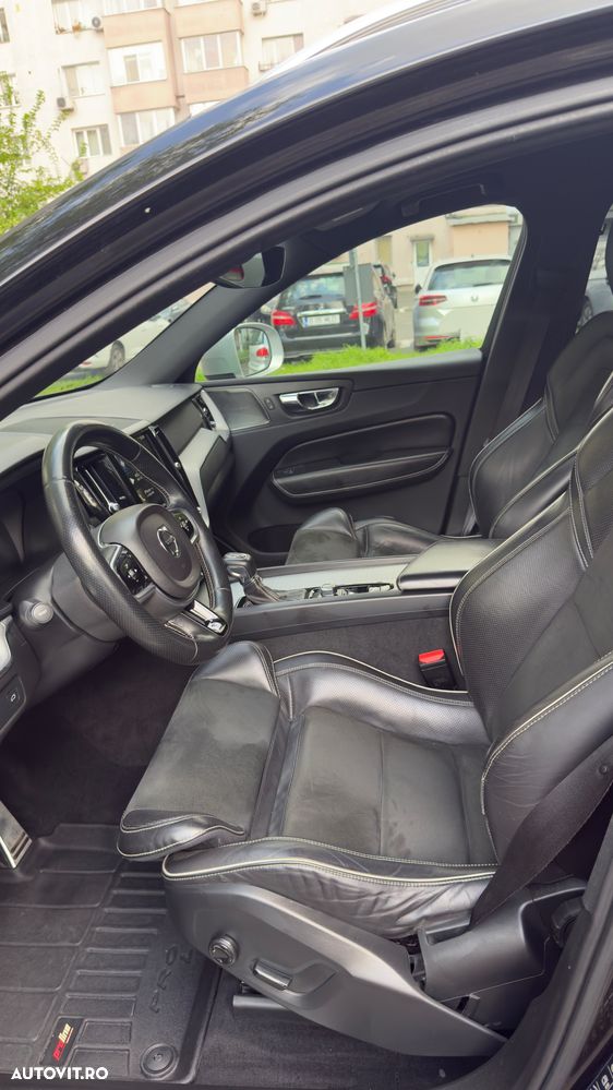 Volvo XC 60 D4 R-Design - 16