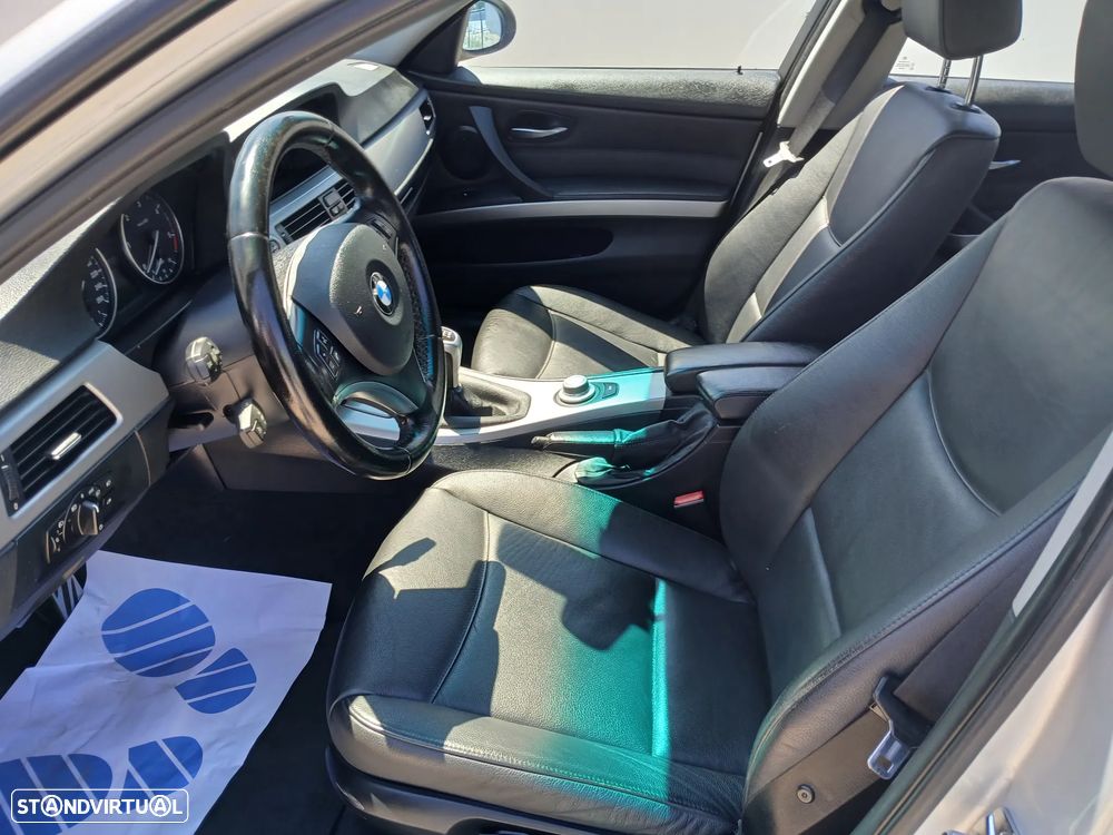 BMW 318 d DPF Edition Sport - 14