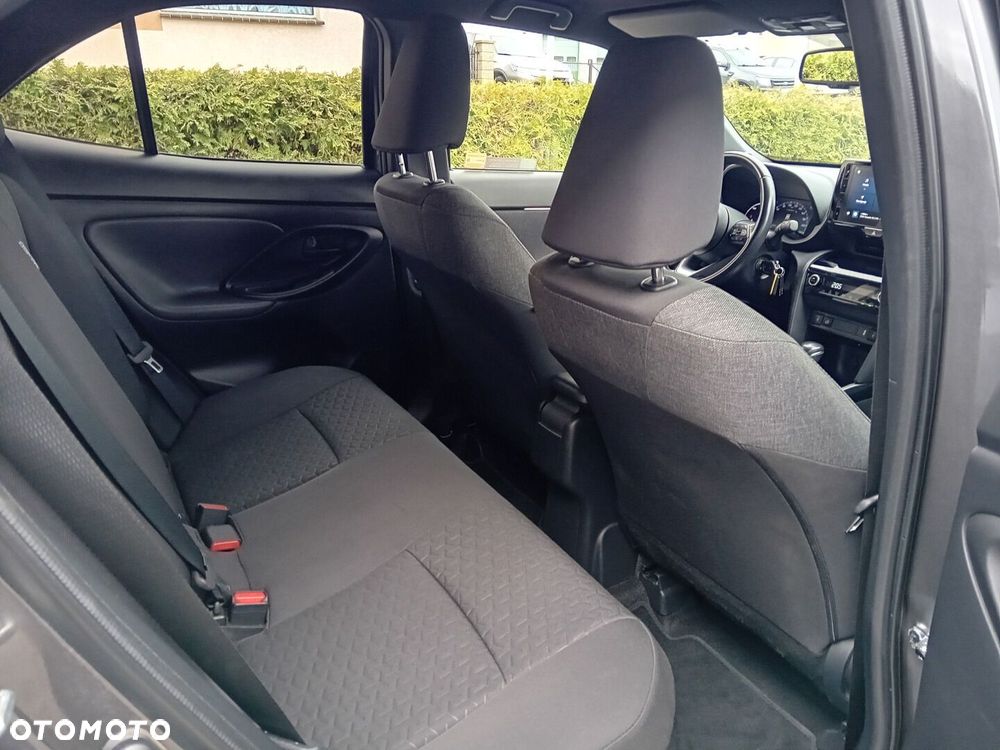 Toyota Yaris Cross Hybrid 1.5 Comfort 4x4 - 7