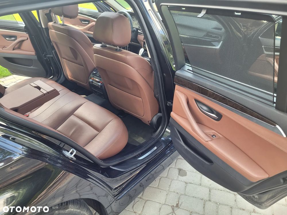 BMW Seria 5 520d Luxury Line - 13