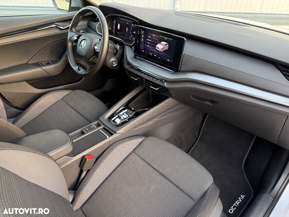 Skoda Octavia 2.0 TDI DSG Ambition - 8