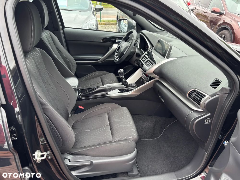 Mitsubishi Eclipse Cross - 17