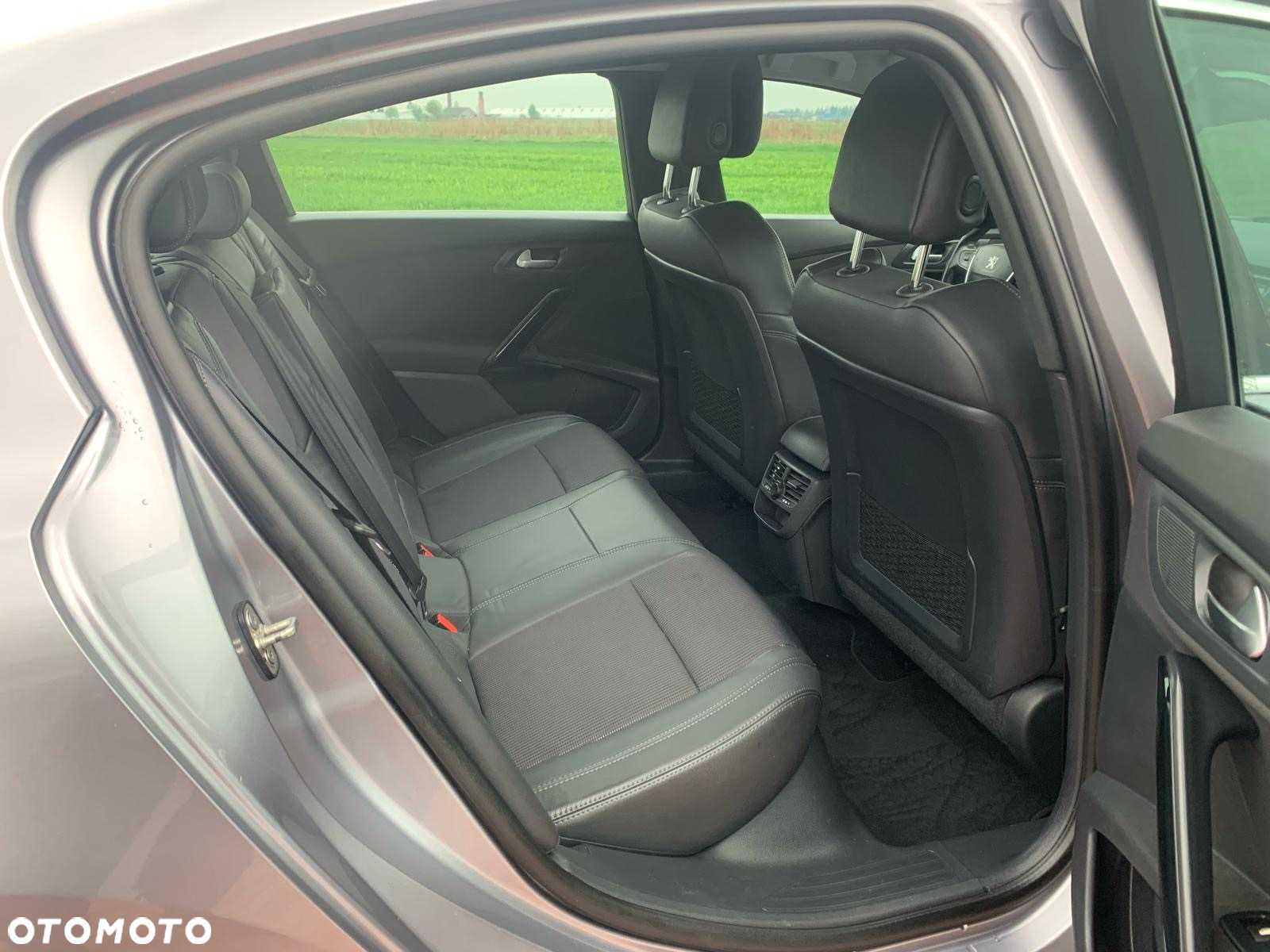 Peugeot 508 1.6 e-THP Active S&S - 32