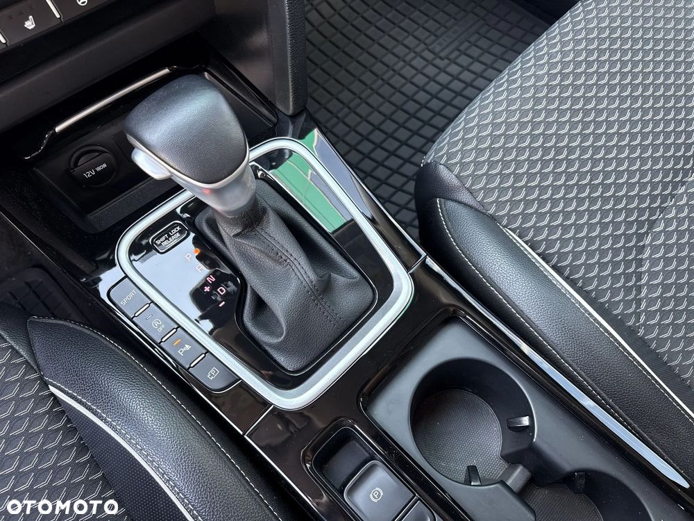 Kia Ceed 1.5 T-GDI Business Line DCT - 17