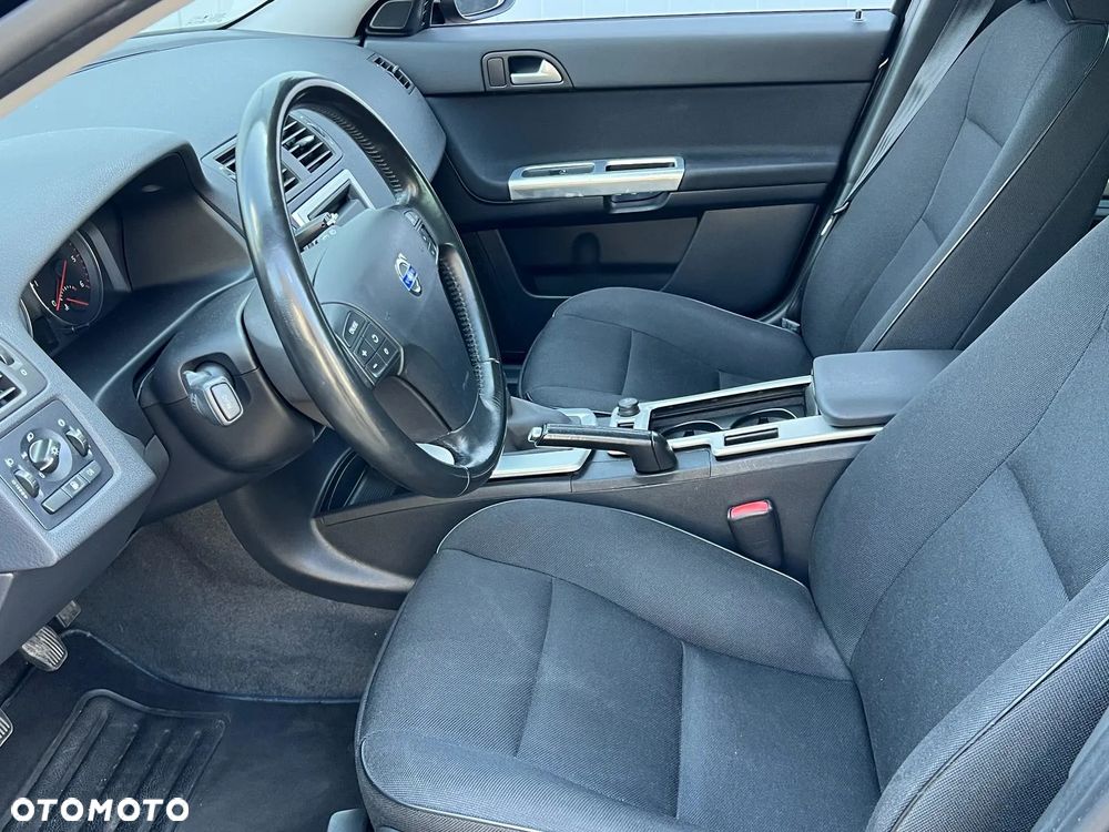 Volvo V50 - 18