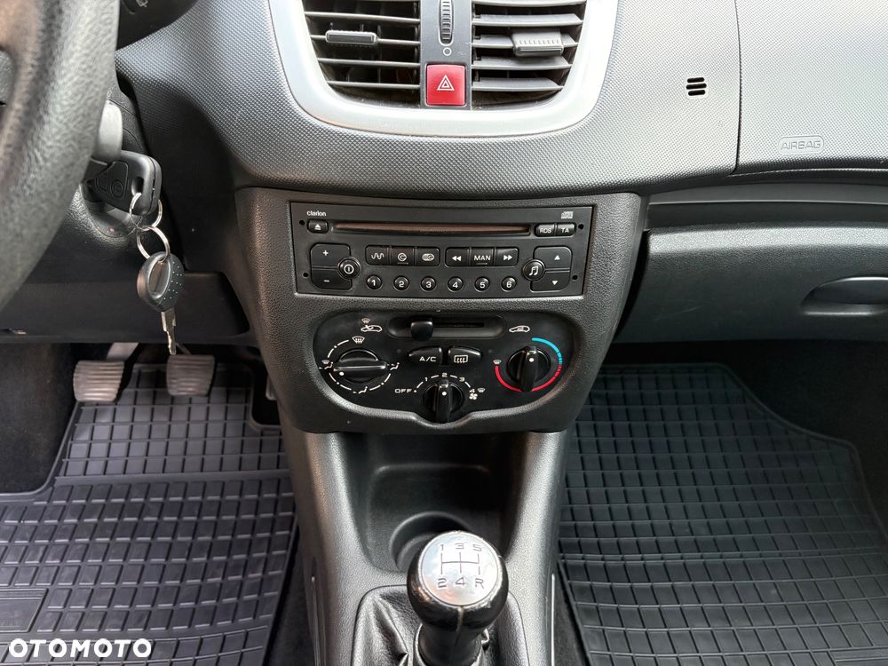 Peugeot 206 plus - 23