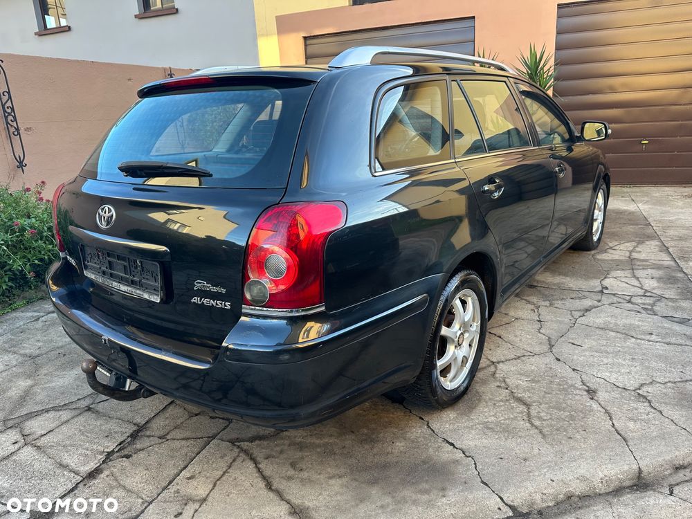 Toyota Avensis 2.0 VVT-i Combi Executive - 10