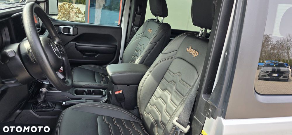 Jeep Wrangler - 15