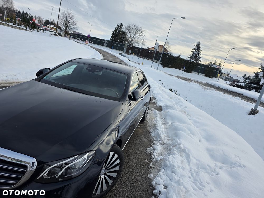 Mercedes-Benz Klasa E 200 9G-TRONIC - 35
