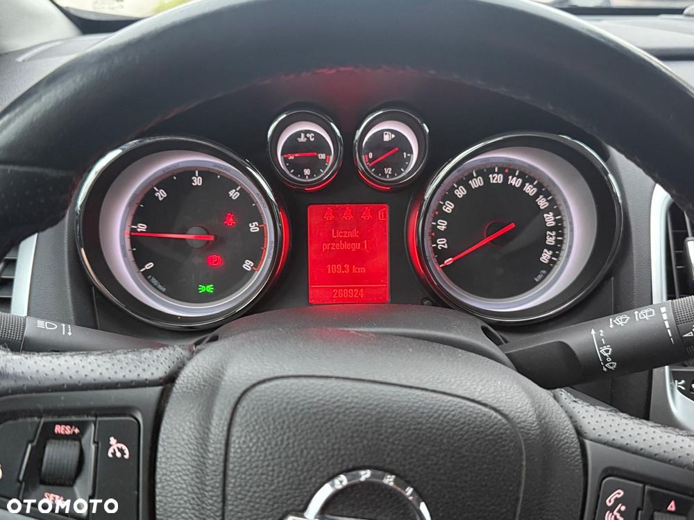 Opel Astra 2.0 CDTI Cosmo - 36