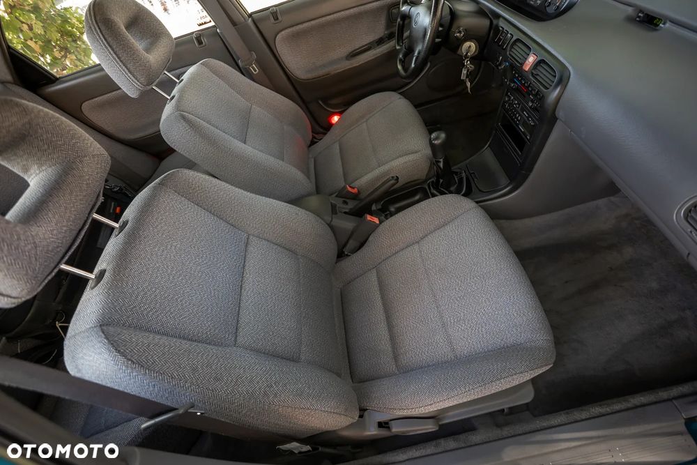 Mazda 626 2.0 GLE - 21