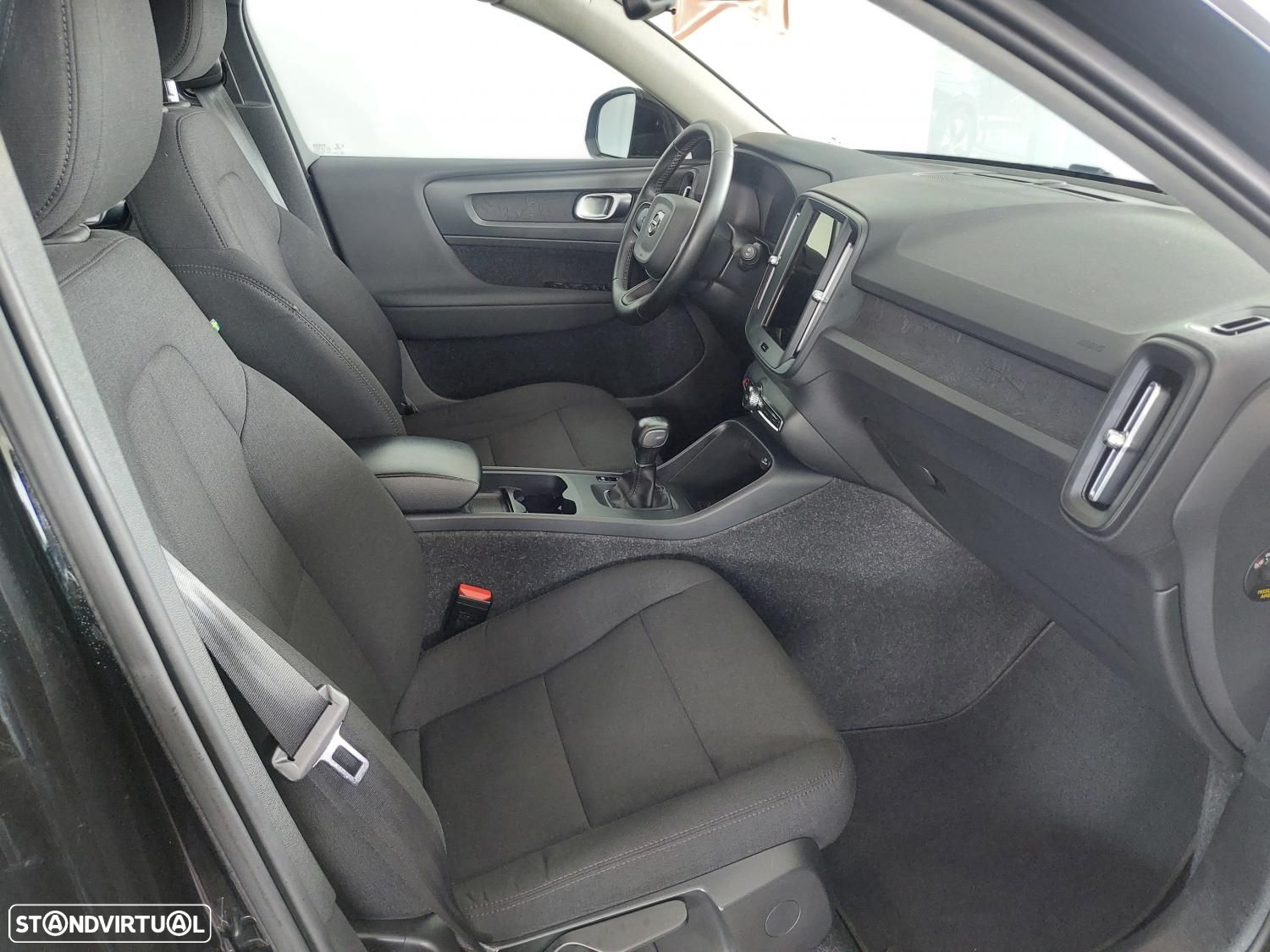 Volvo XC 40 1.5 T2 Momentum - 38