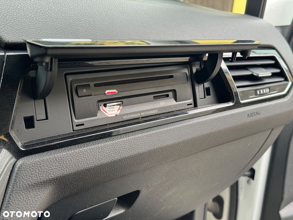 Volkswagen Touran 2.0 TDI SCR (BlueMotion Technology) DSG SOUND - 14